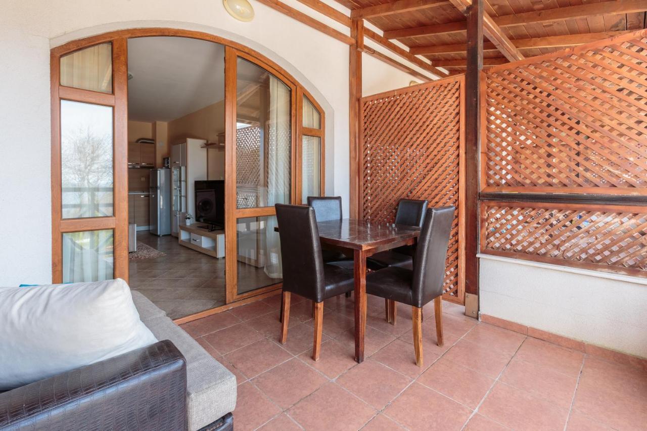 Aparthouse Paradise Bay Apartment Sozopol Exterior photo